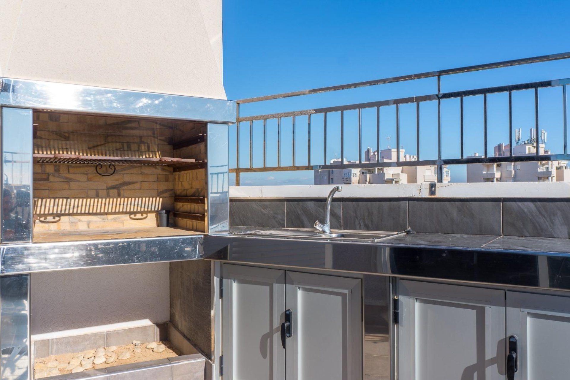 Használt Ingatlanok - Apartman -
Torrevieja - Estacion De Autobuses