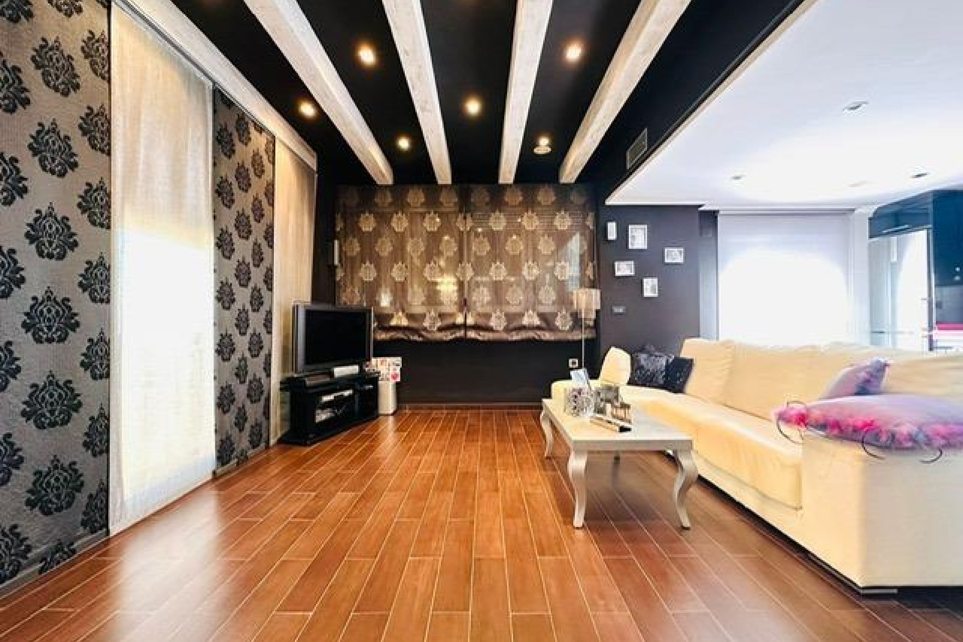 Használt Ingatlanok - Apartman -
Torrevieja - Estacion De Autobuses