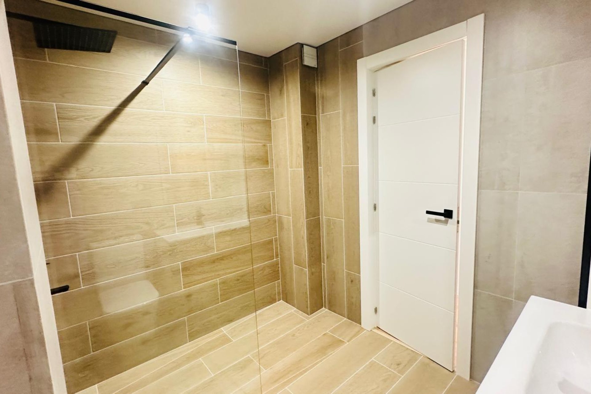 Használt Ingatlanok - Apartman -
Torrevieja - Estacion De Autobuses