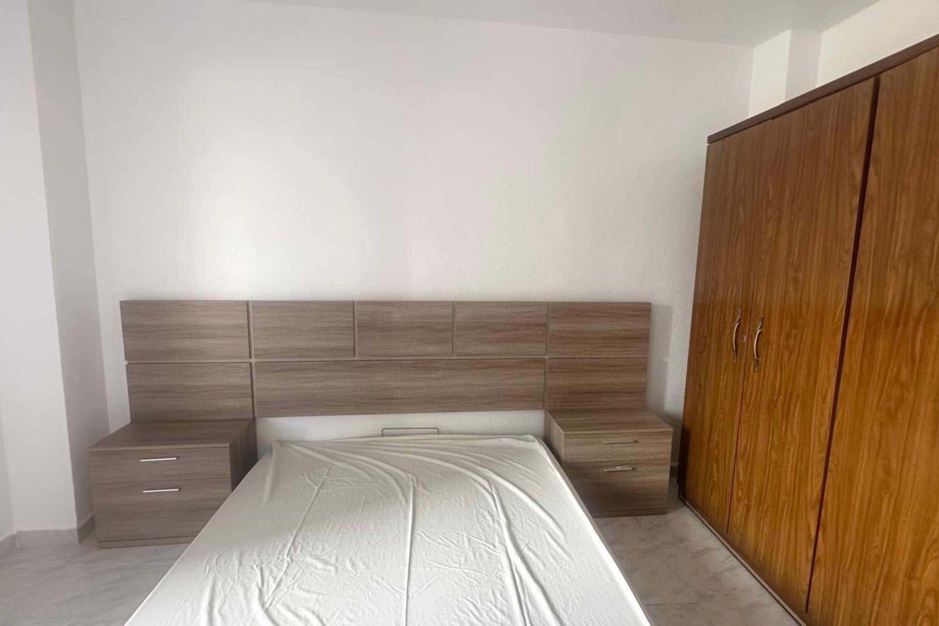 Használt Ingatlanok - Apartman -
Torrevieja - Estacion De Autobuses