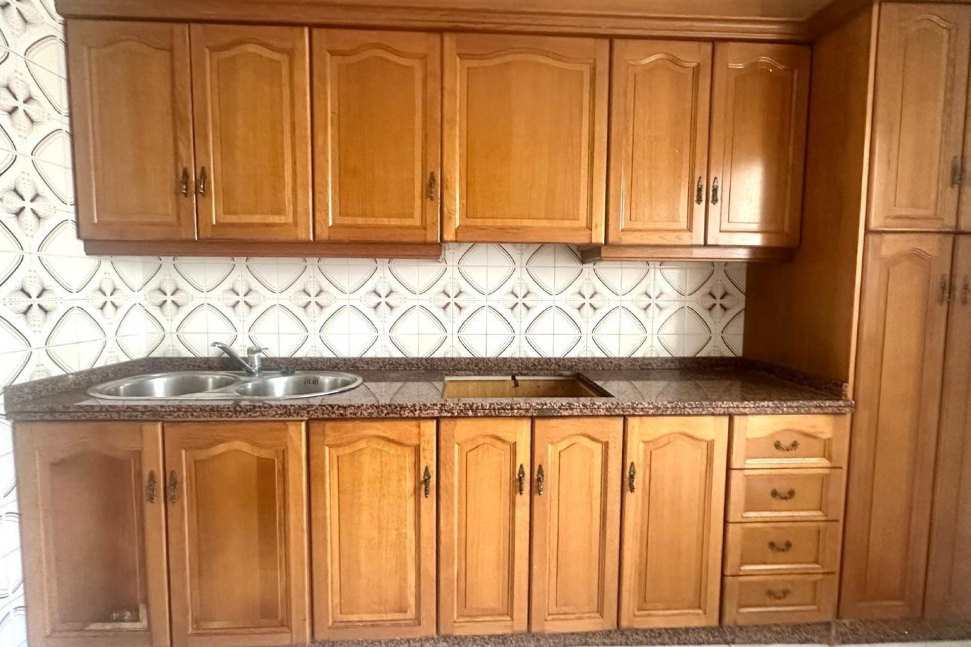 Használt Ingatlanok - Apartman -
Torrevieja - Estacion De Autobuses