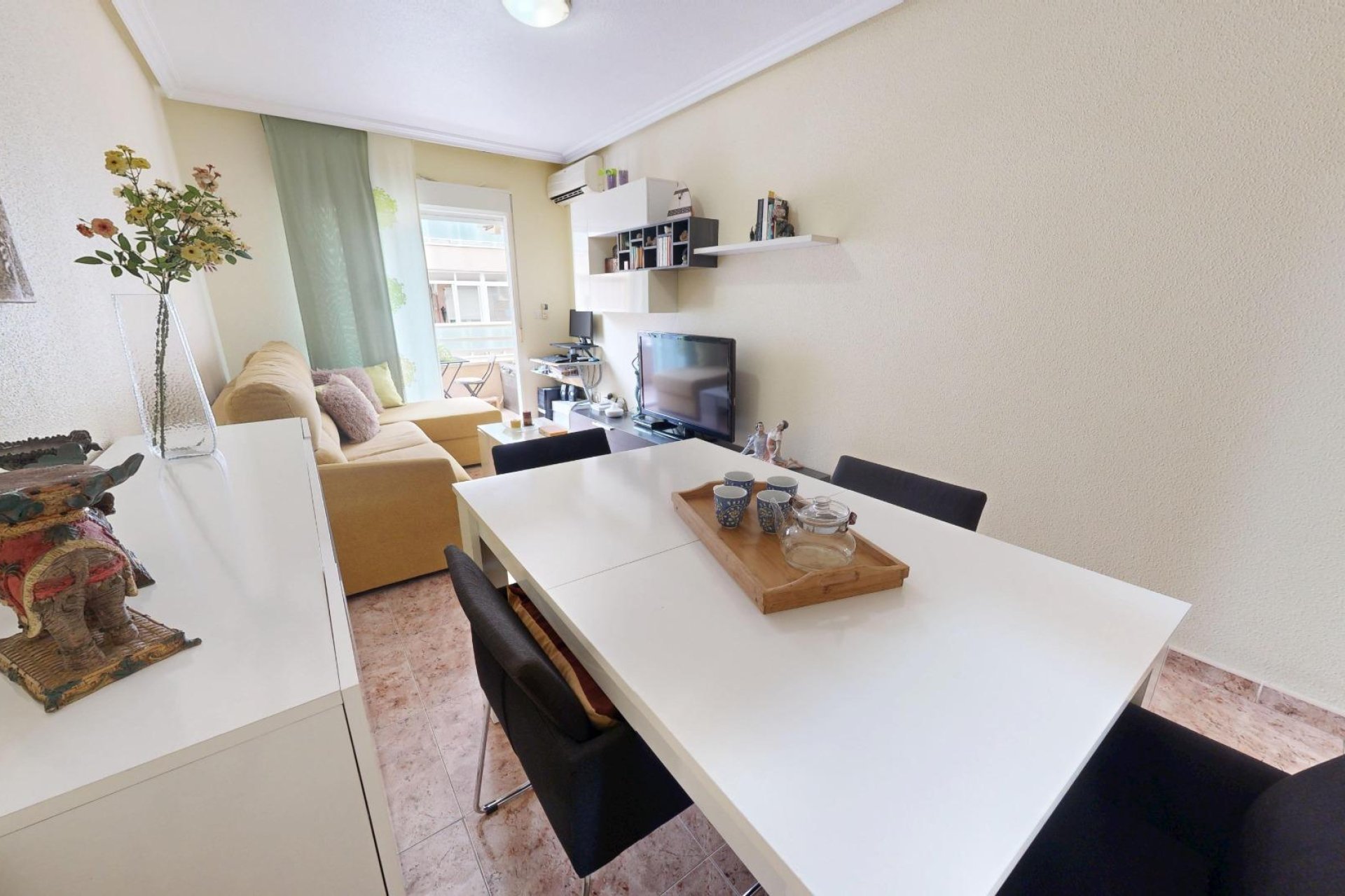 Használt Ingatlanok - Apartman -
Torrevieja - Estacion De Autobuses