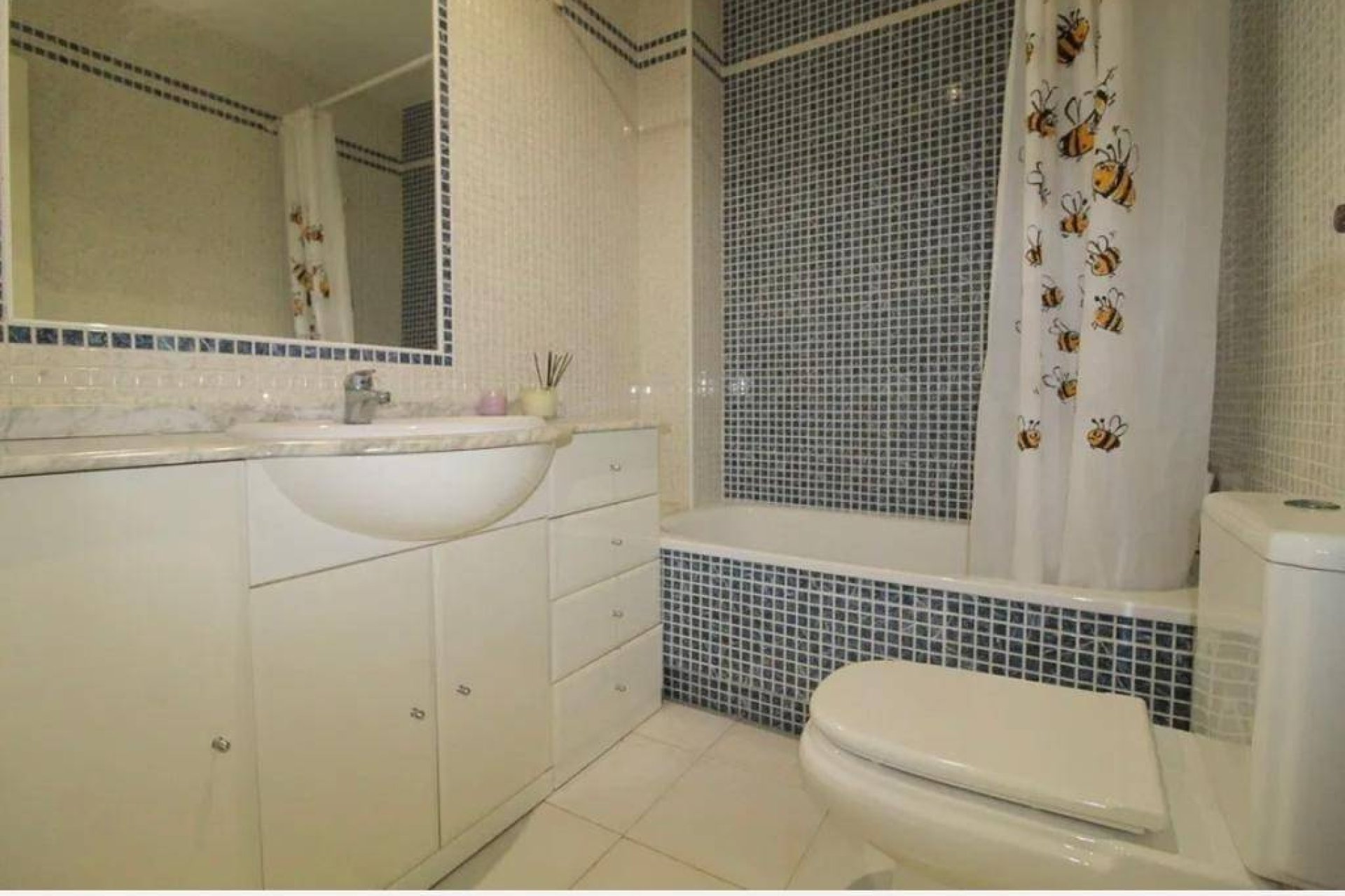 Használt Ingatlanok - Apartman -
Torrevieja - Estacion De Autobuses