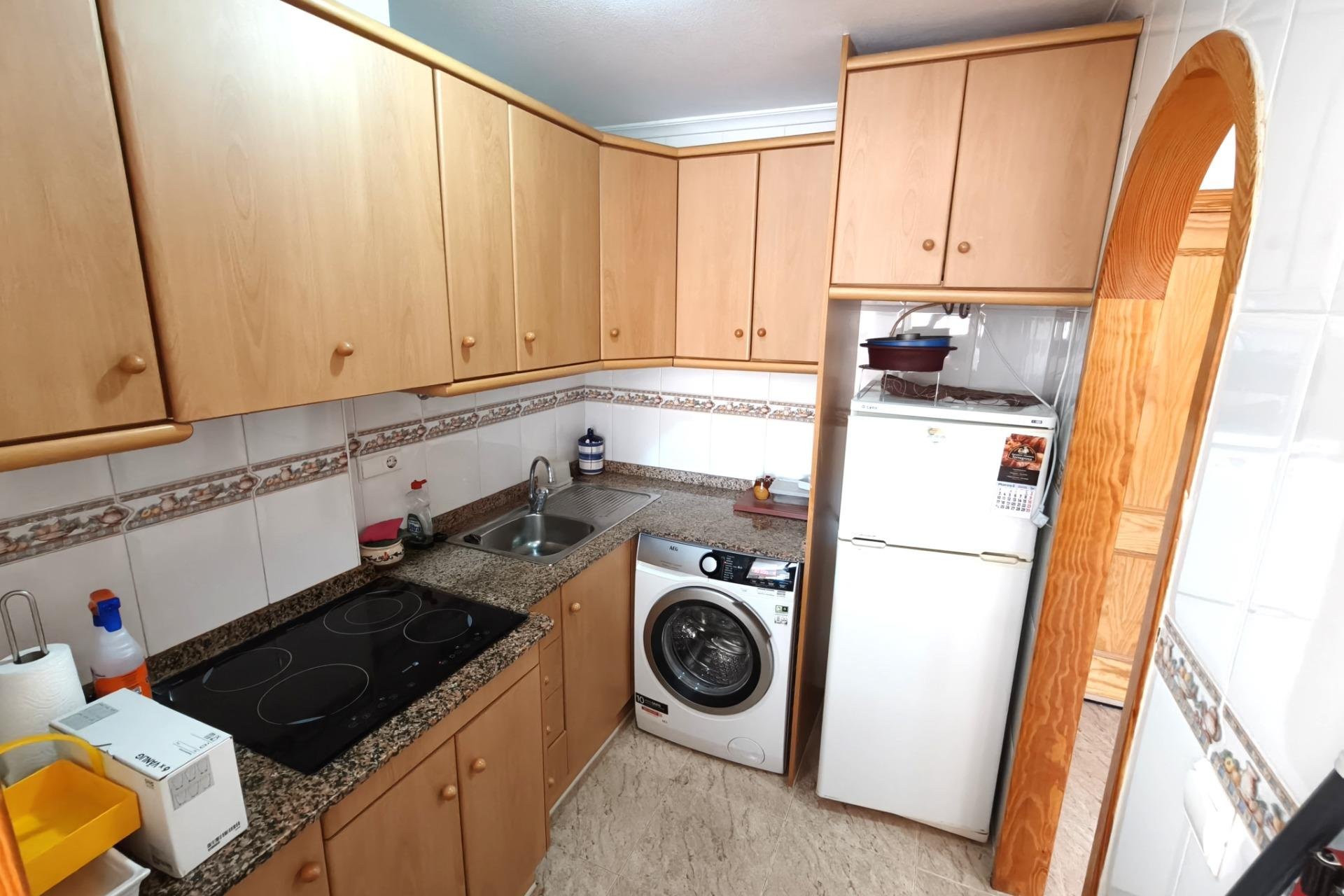 Használt Ingatlanok - Apartman -
Torrevieja - Estacion De Autobuses