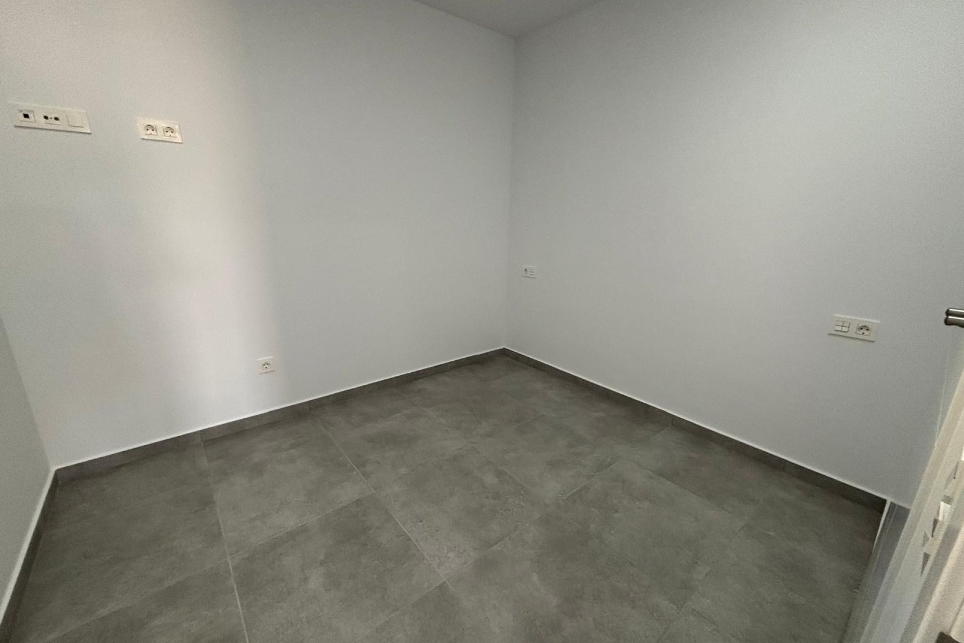 Használt Ingatlanok - Apartman -
Torrevieja - Estacion De Autobuses