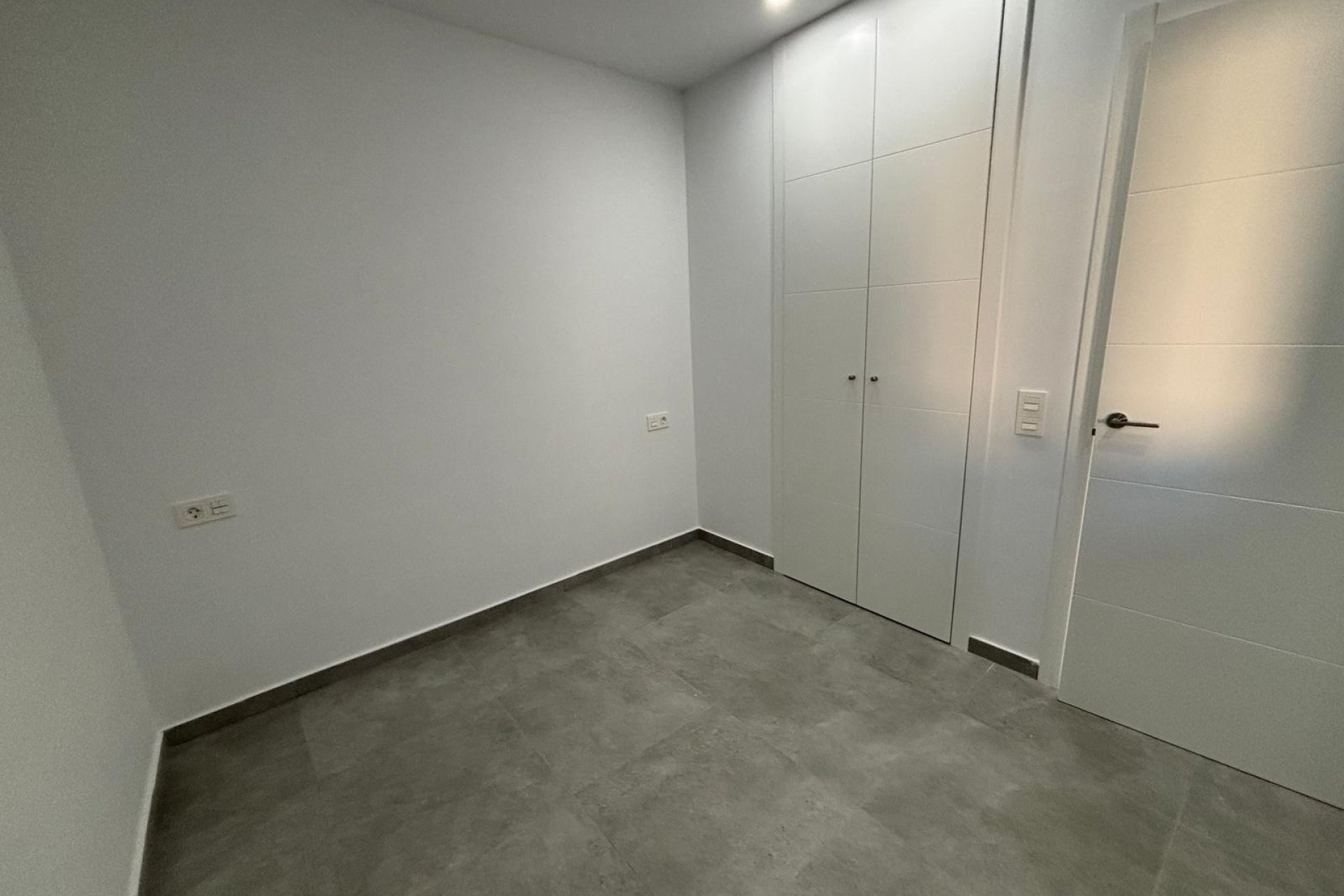 Használt Ingatlanok - Apartman -
Torrevieja - Estacion De Autobuses