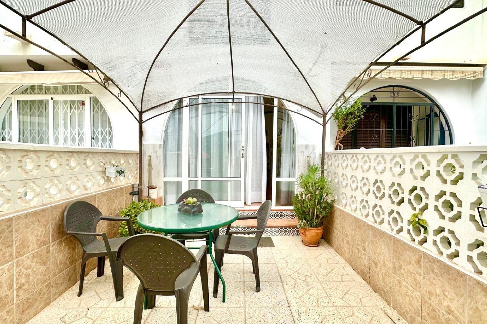 Használt Ingatlanok - Apartman -
Torrevieja - Estacion De Autobuses