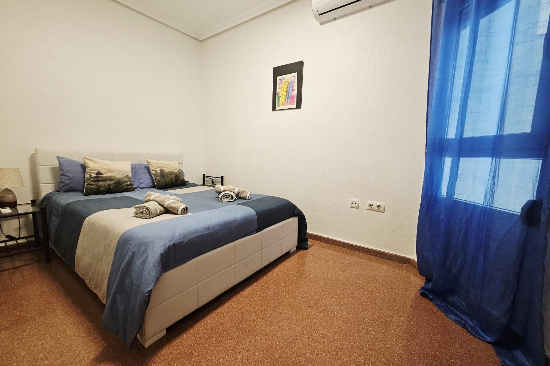 Használt Ingatlanok - Apartman -
Torrevieja - Estacion De Autobuses