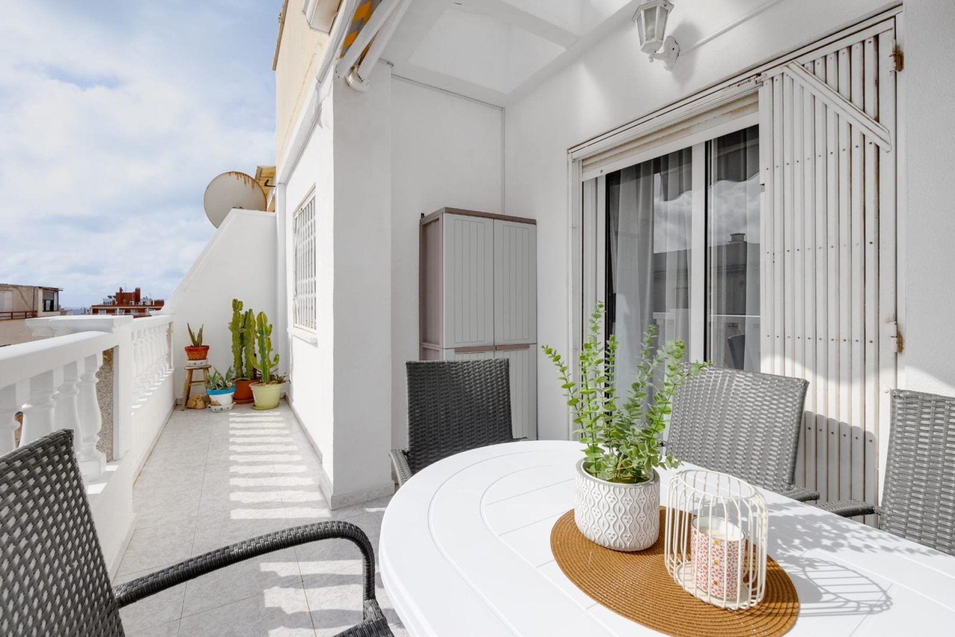 Használt Ingatlanok - Apartman -
Torrevieja - Estacion De Autobuses