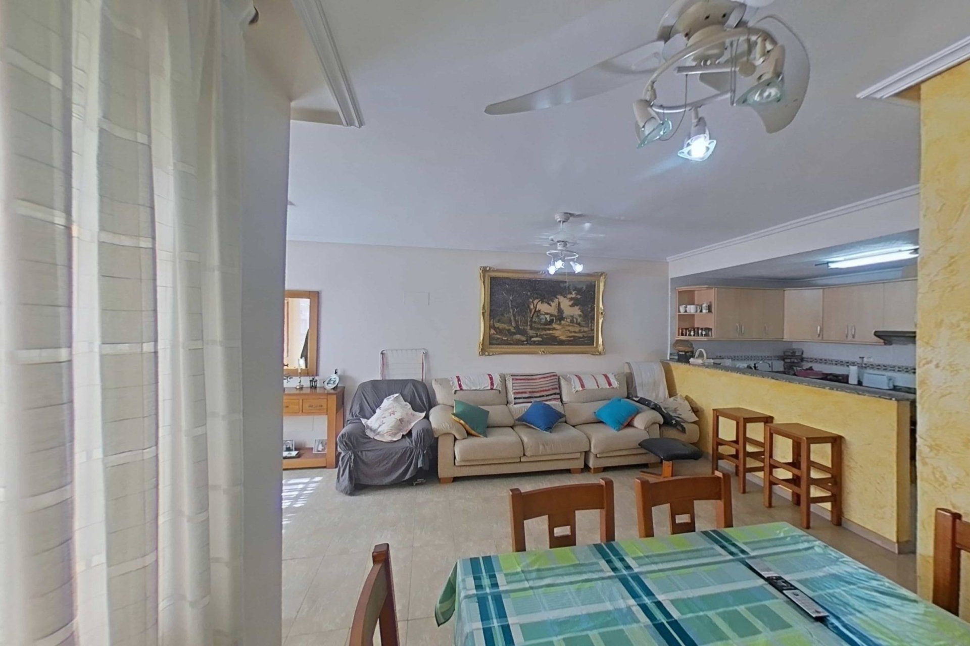 Használt Ingatlanok - Apartman -
Torrevieja - Estacion De Autobuses