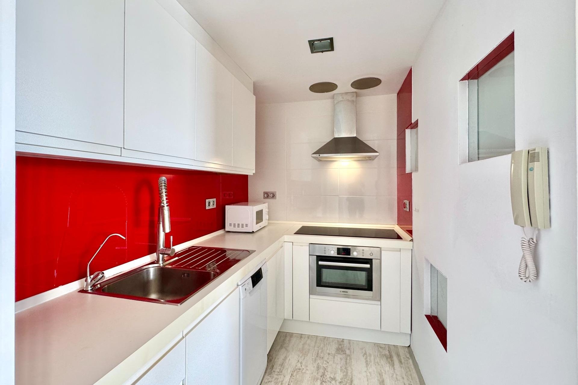 Használt Ingatlanok - Apartman -
Torrevieja - Estacion De Autobuses