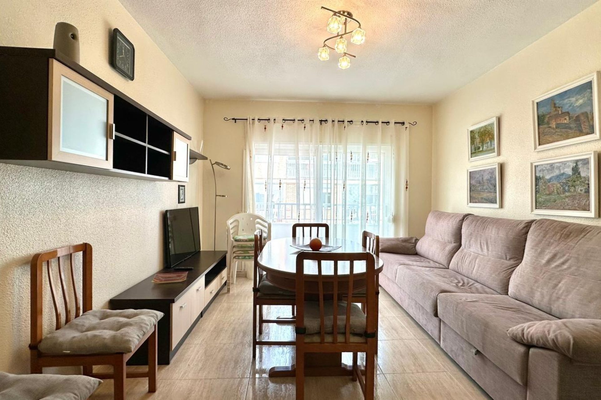 Használt Ingatlanok - Apartman -
Torrevieja - Estacion De Autobuses