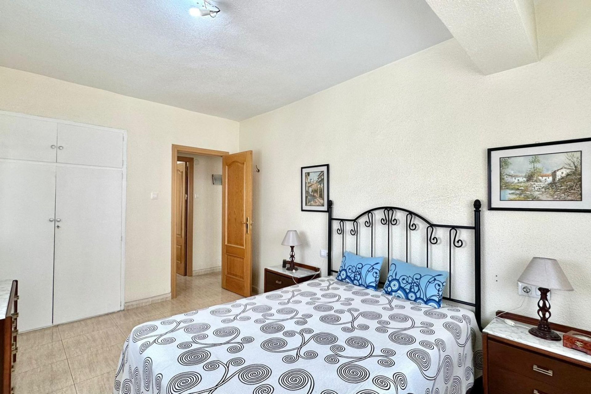 Használt Ingatlanok - Apartman -
Torrevieja - Estacion De Autobuses