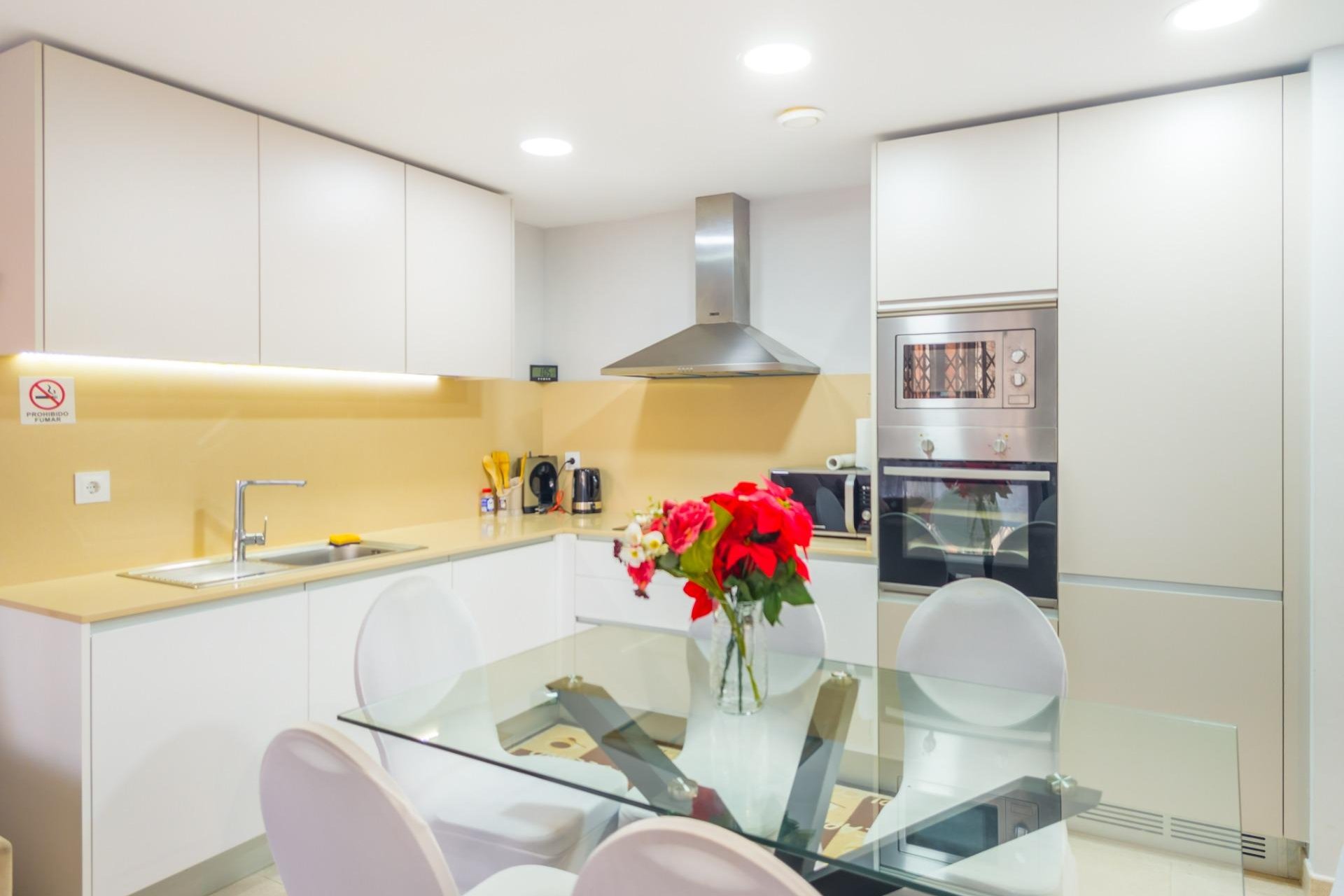 Használt Ingatlanok - Apartman -
Torrevieja - Estacion De Autobuses