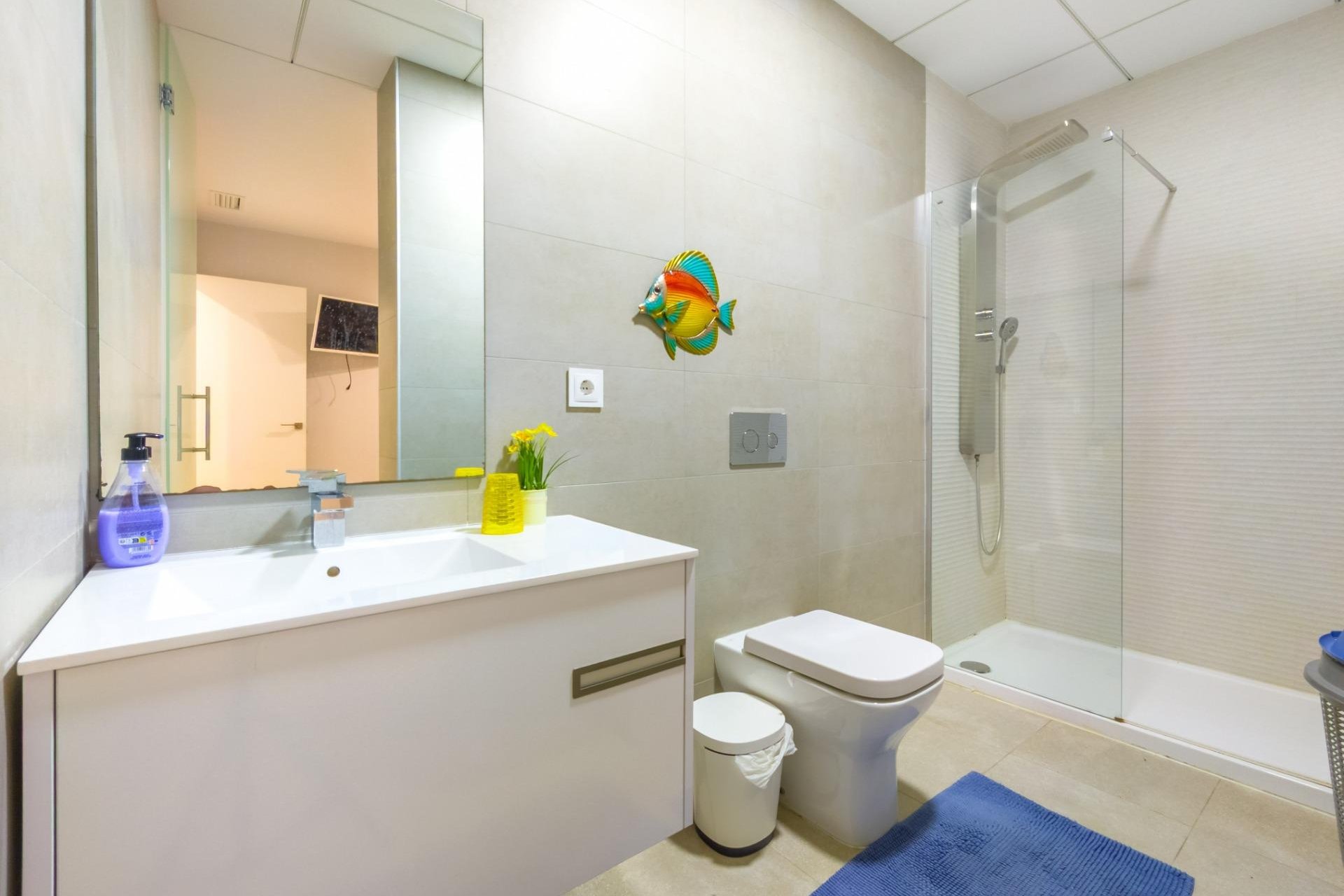 Használt Ingatlanok - Apartman -
Torrevieja - Estacion De Autobuses