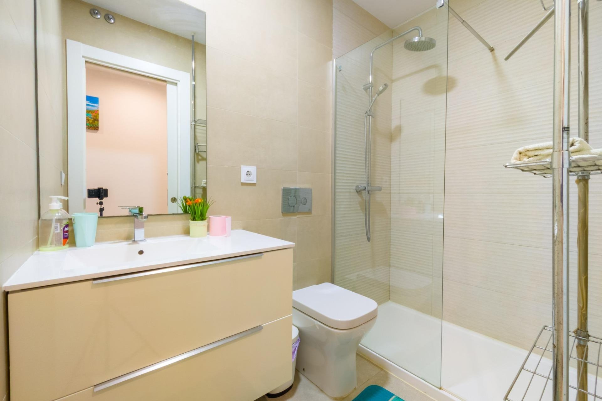 Használt Ingatlanok - Apartman -
Torrevieja - Estacion De Autobuses