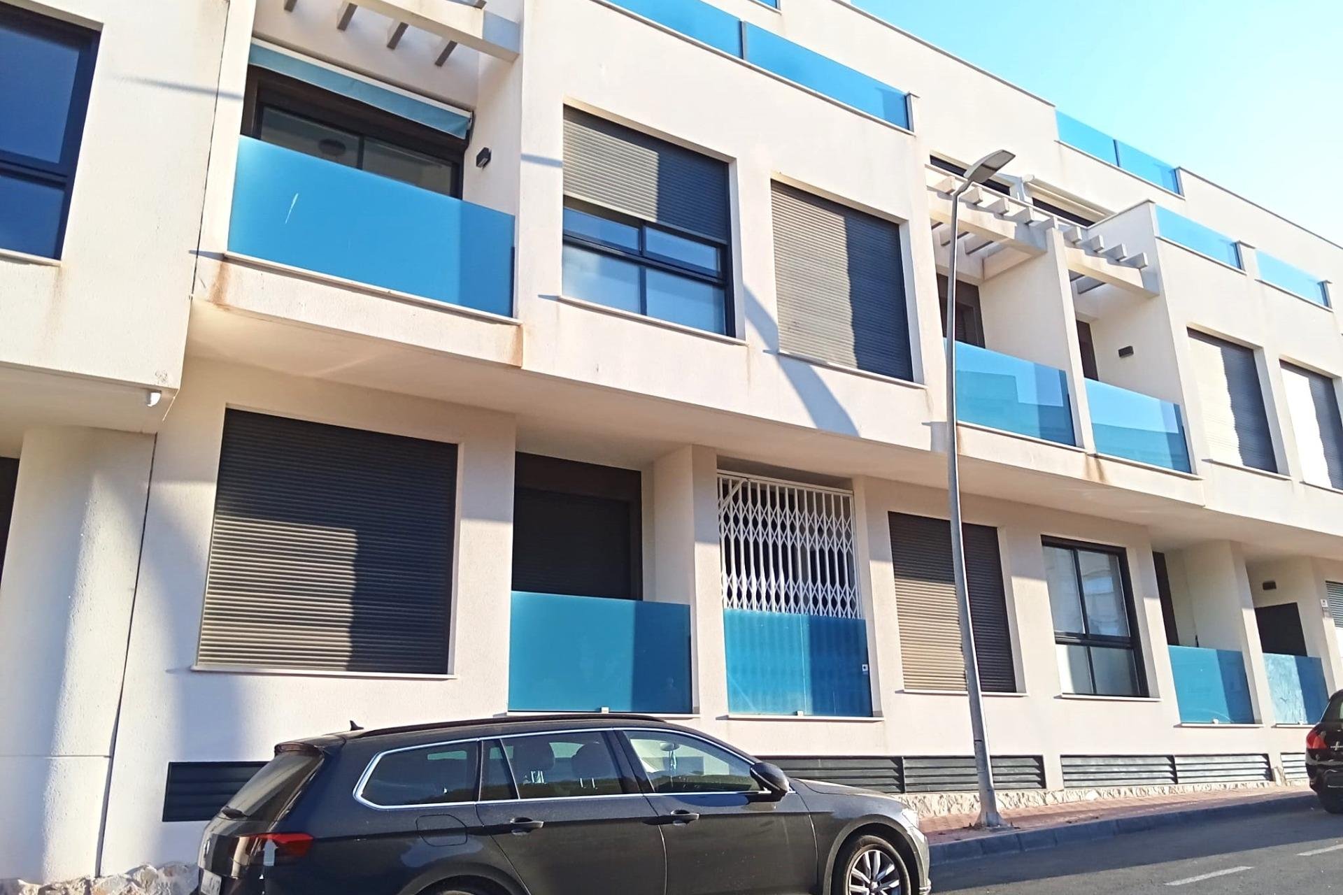 Használt Ingatlanok - Apartman -
Torrevieja - Estacion De Autobuses