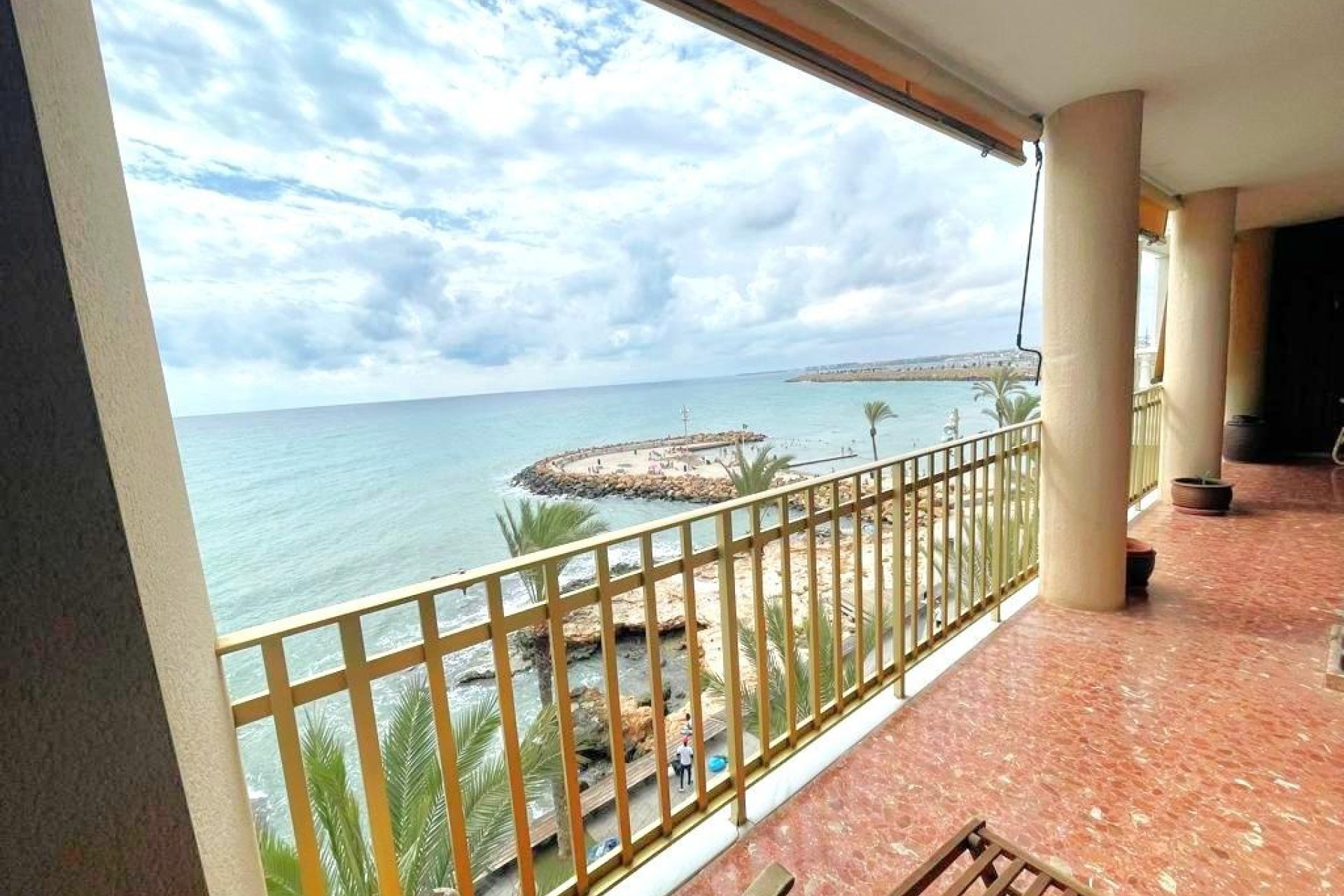 Használt Ingatlanok - Apartman -
Torrevieja - Estacion De Autobuses