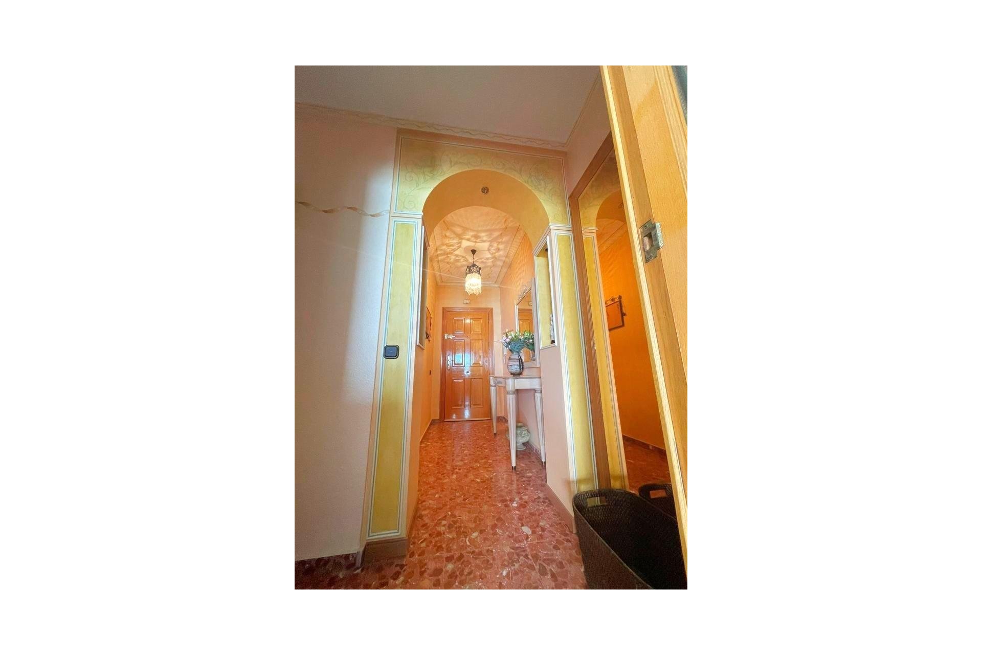 Használt Ingatlanok - Apartman -
Torrevieja - Estacion De Autobuses