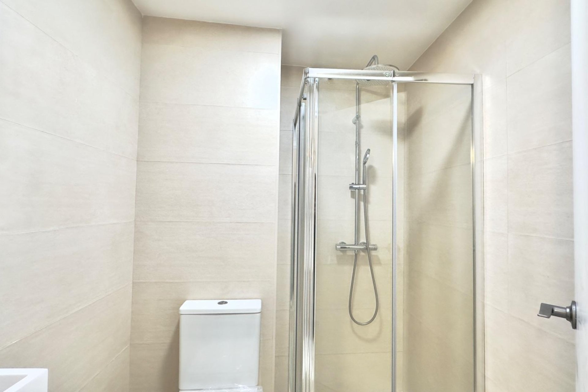 Használt Ingatlanok - Apartman -
Torrevieja - Estacion De Autobuses