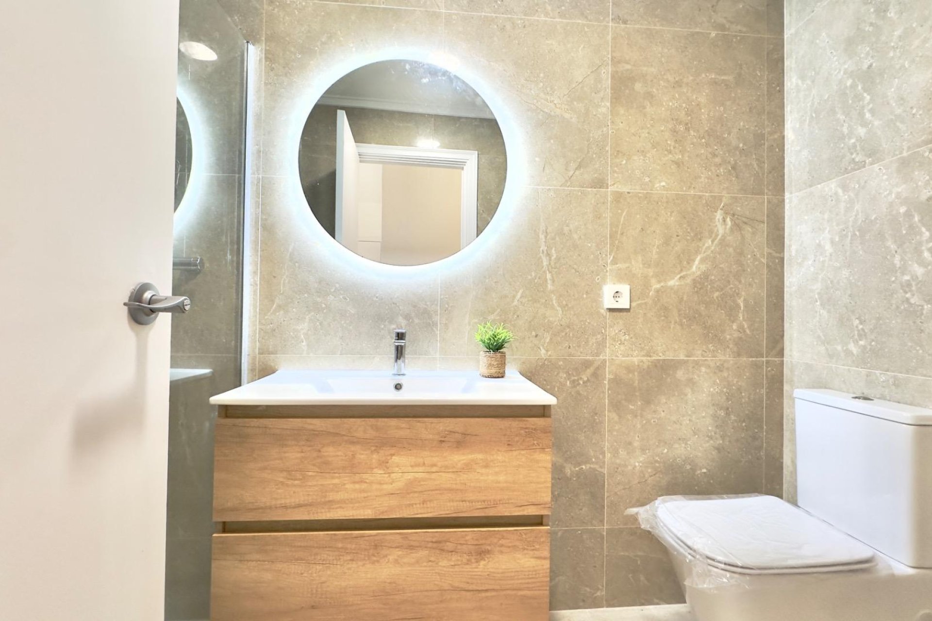 Használt Ingatlanok - Apartman -
Torrevieja - Estacion De Autobuses