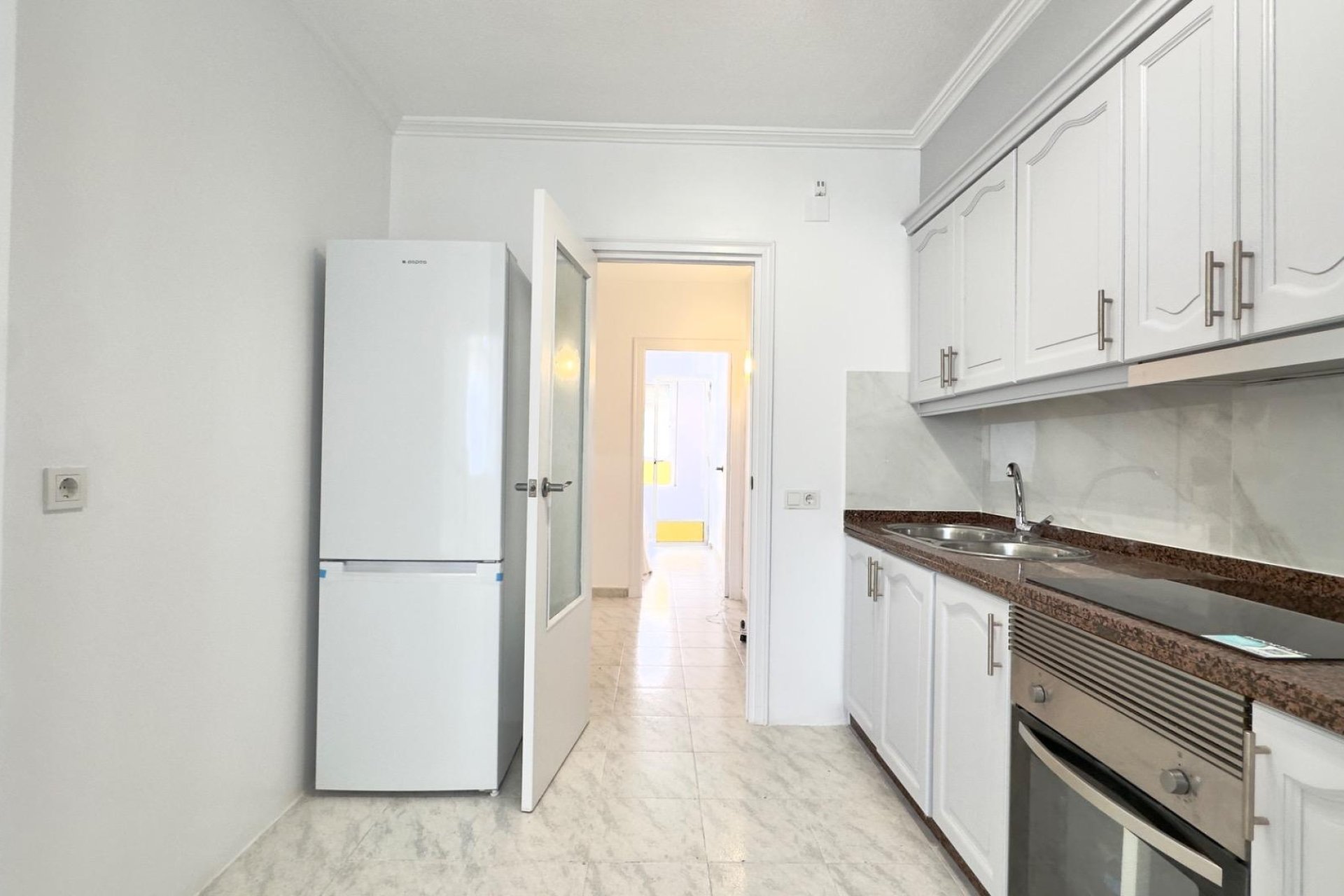 Használt Ingatlanok - Apartman -
Torrevieja - Estacion De Autobuses