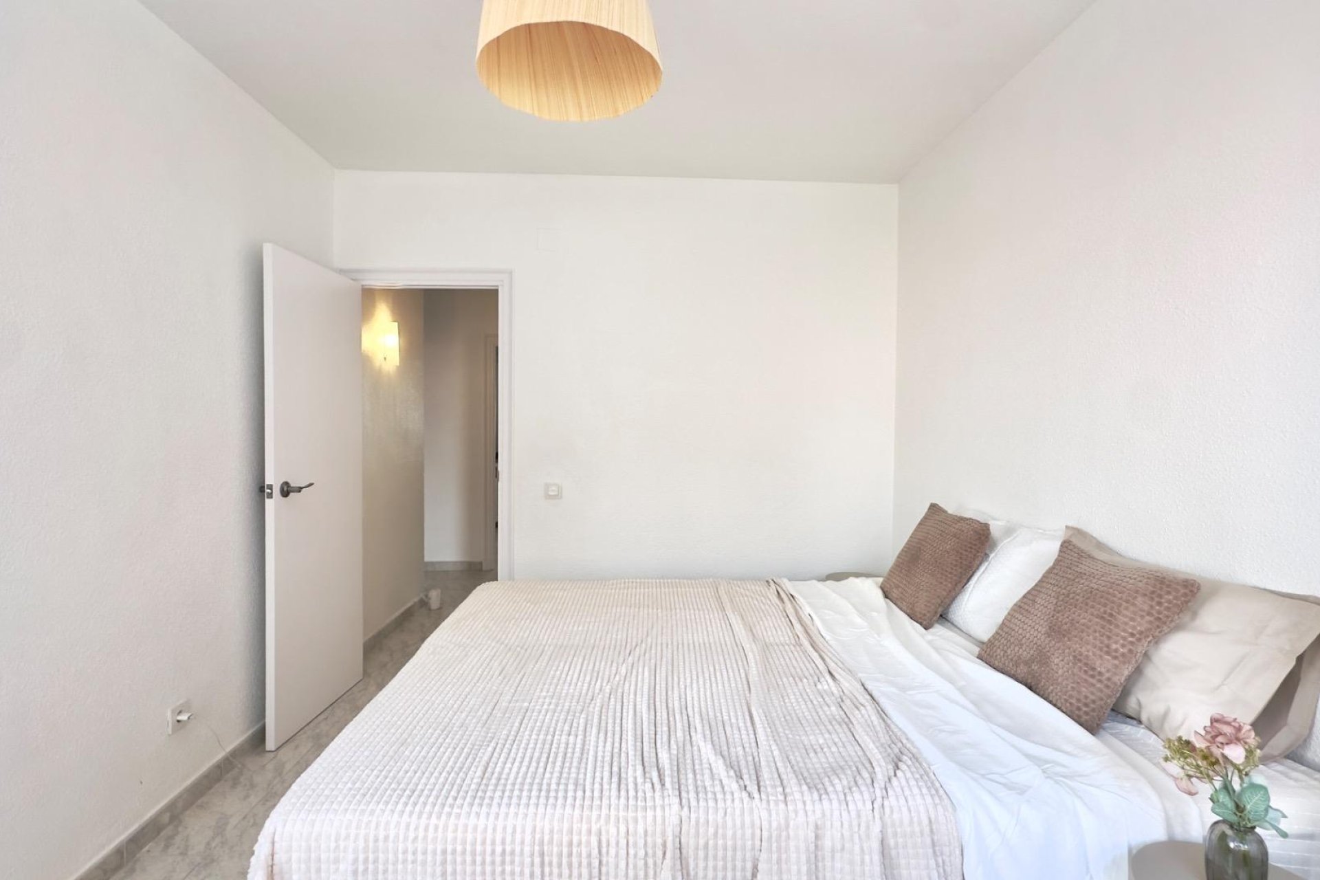 Használt Ingatlanok - Apartman -
Torrevieja - Estacion De Autobuses