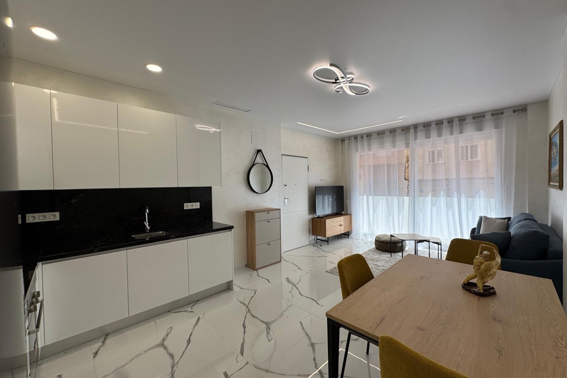 Használt Ingatlanok - Apartman -
Torrevieja - Estacion De Autobuses