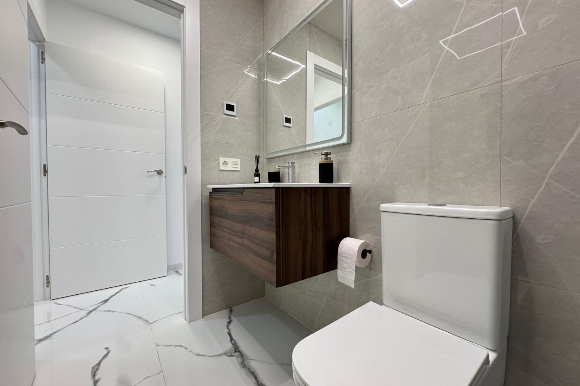Használt Ingatlanok - Apartman -
Torrevieja - Estacion De Autobuses