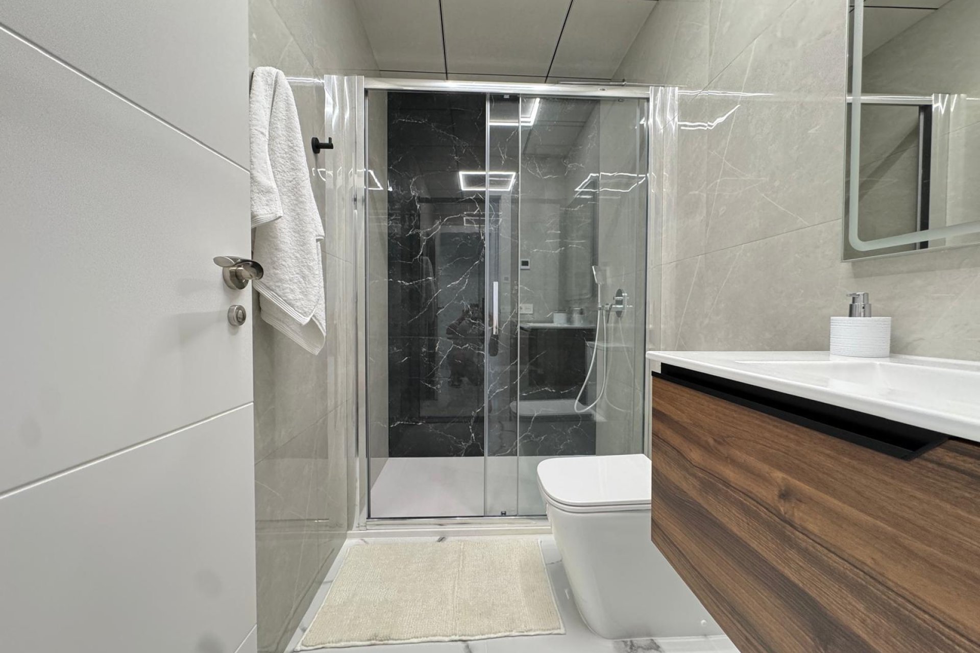 Használt Ingatlanok - Apartman -
Torrevieja - Estacion De Autobuses