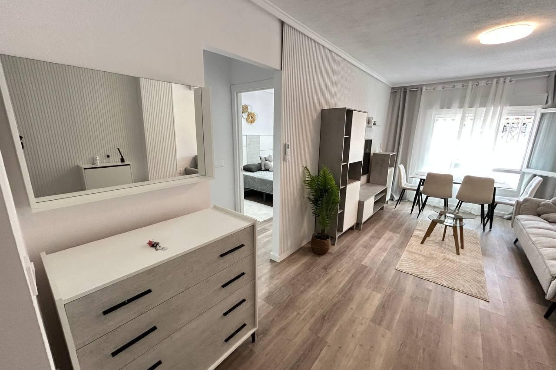 Használt Ingatlanok - Apartman -
Torrevieja - Estacion De Autobuses