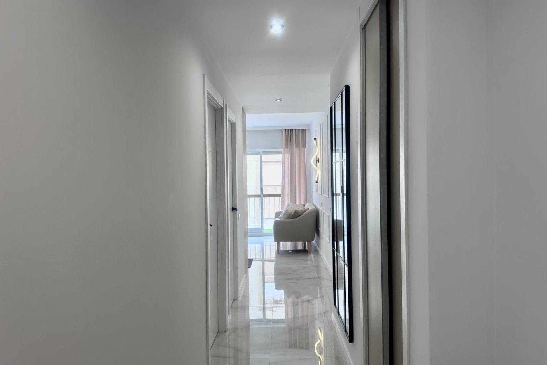 Használt Ingatlanok - Apartman -
Torrevieja - Estacion De Autobuses