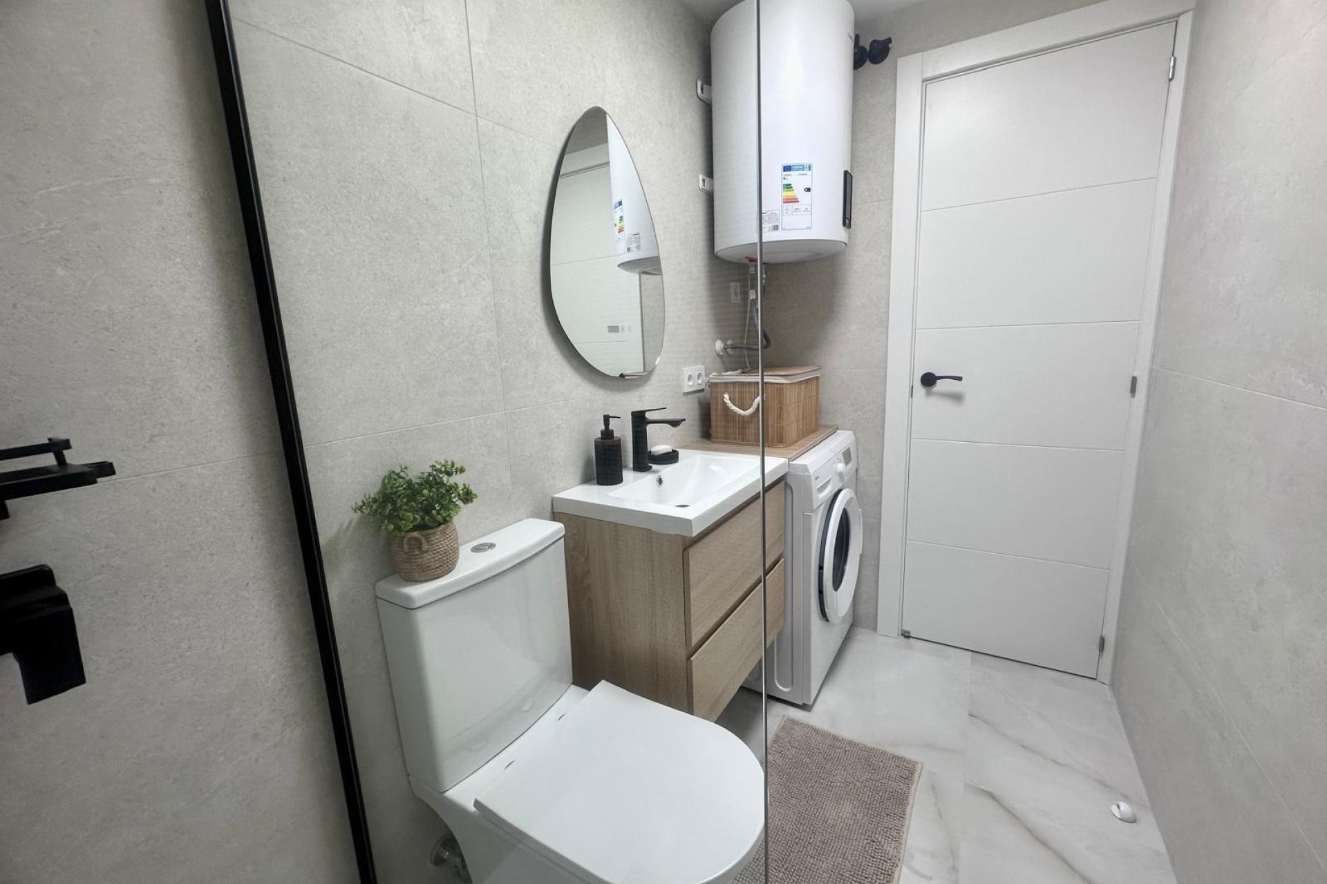 Használt Ingatlanok - Apartman -
Torrevieja - Estacion De Autobuses