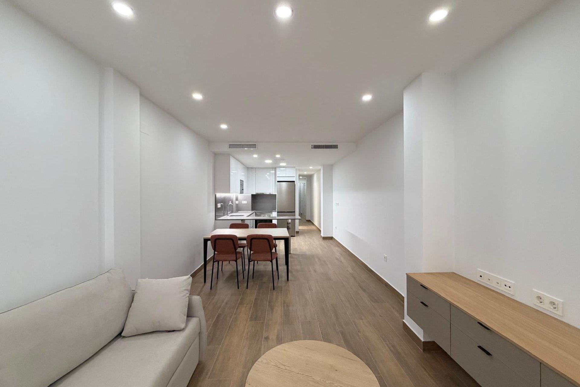 Használt Ingatlanok - Apartman -
Torrevieja - Estacion De Autobuses