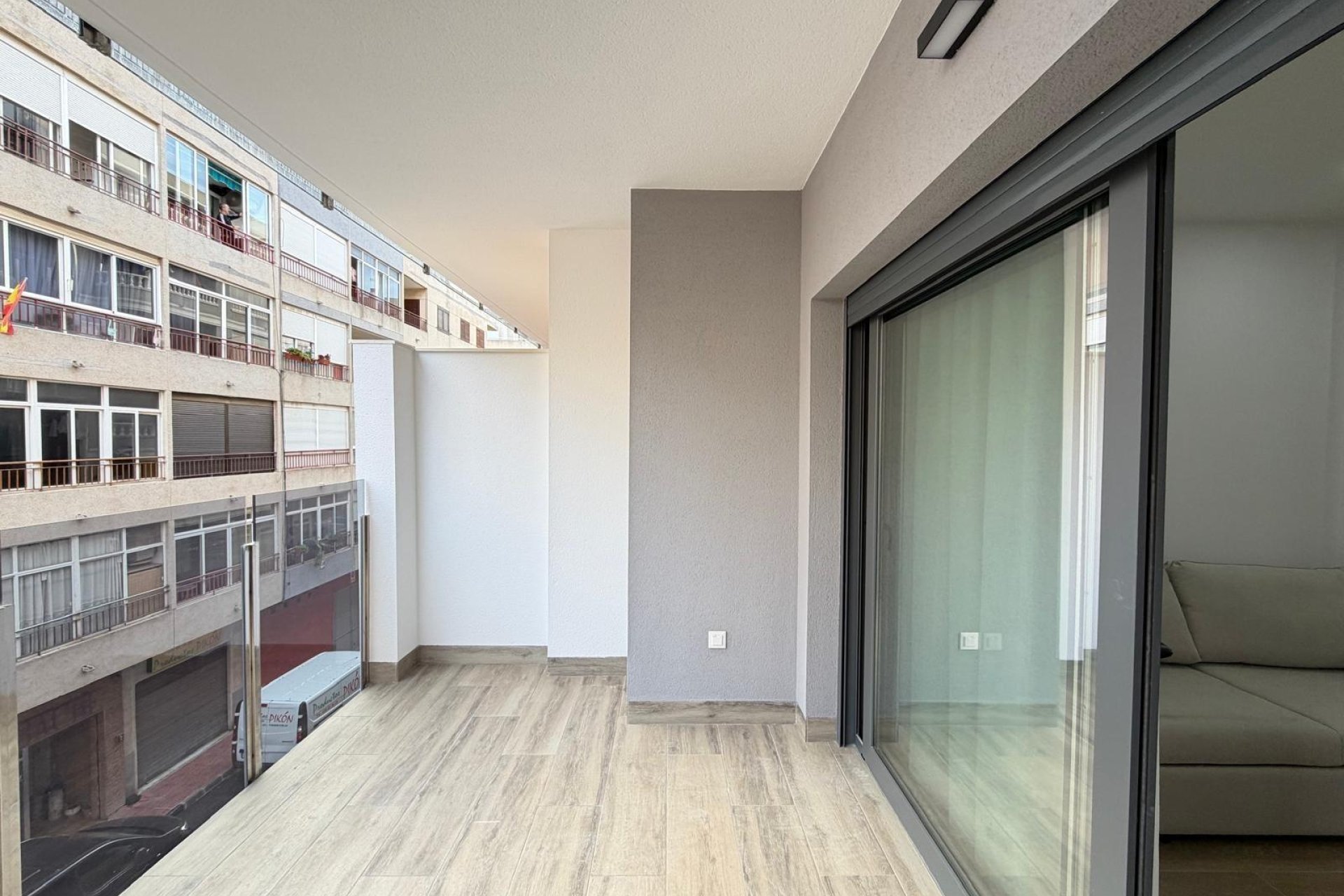 Használt Ingatlanok - Apartman -
Torrevieja - Estacion De Autobuses
