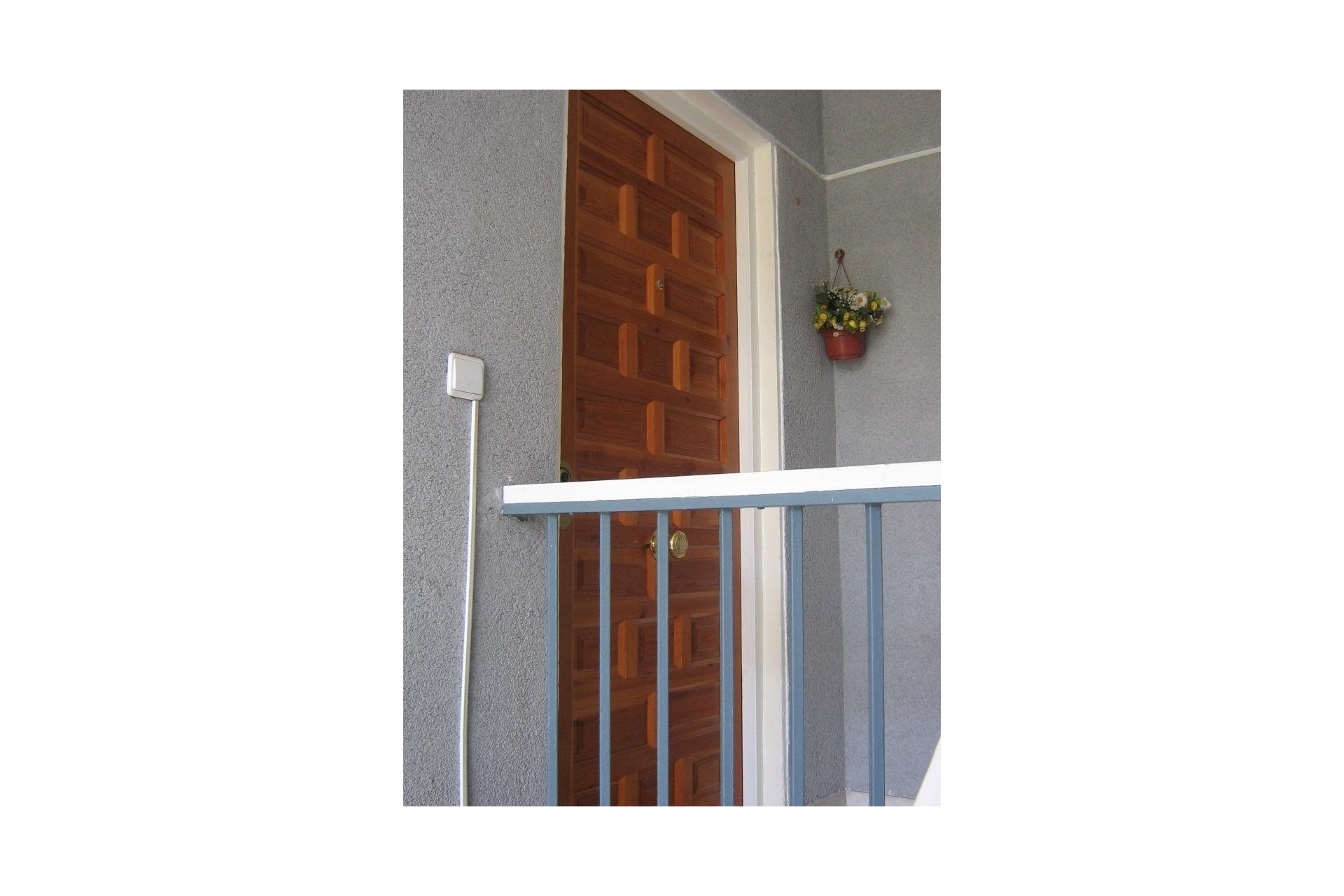 Használt Ingatlanok - Apartman -
Torrevieja - Estacion De Autobuses