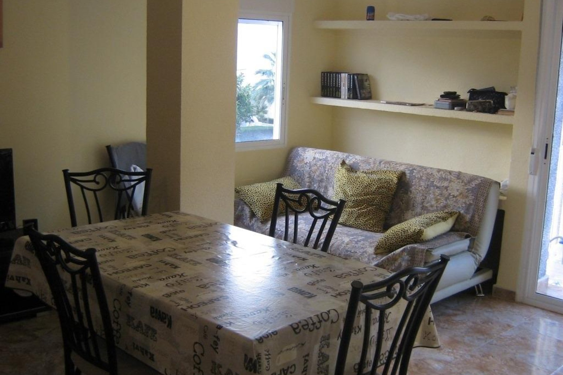Használt Ingatlanok - Apartman -
Torrevieja - Estacion De Autobuses