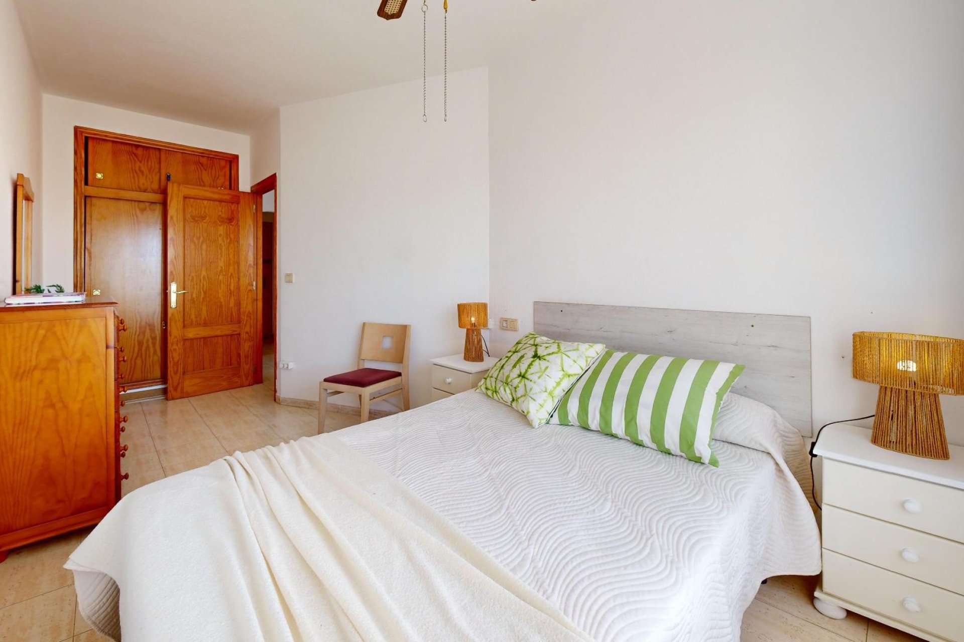 Használt Ingatlanok - Apartman -
Torrevieja - Estacion De Autobuses