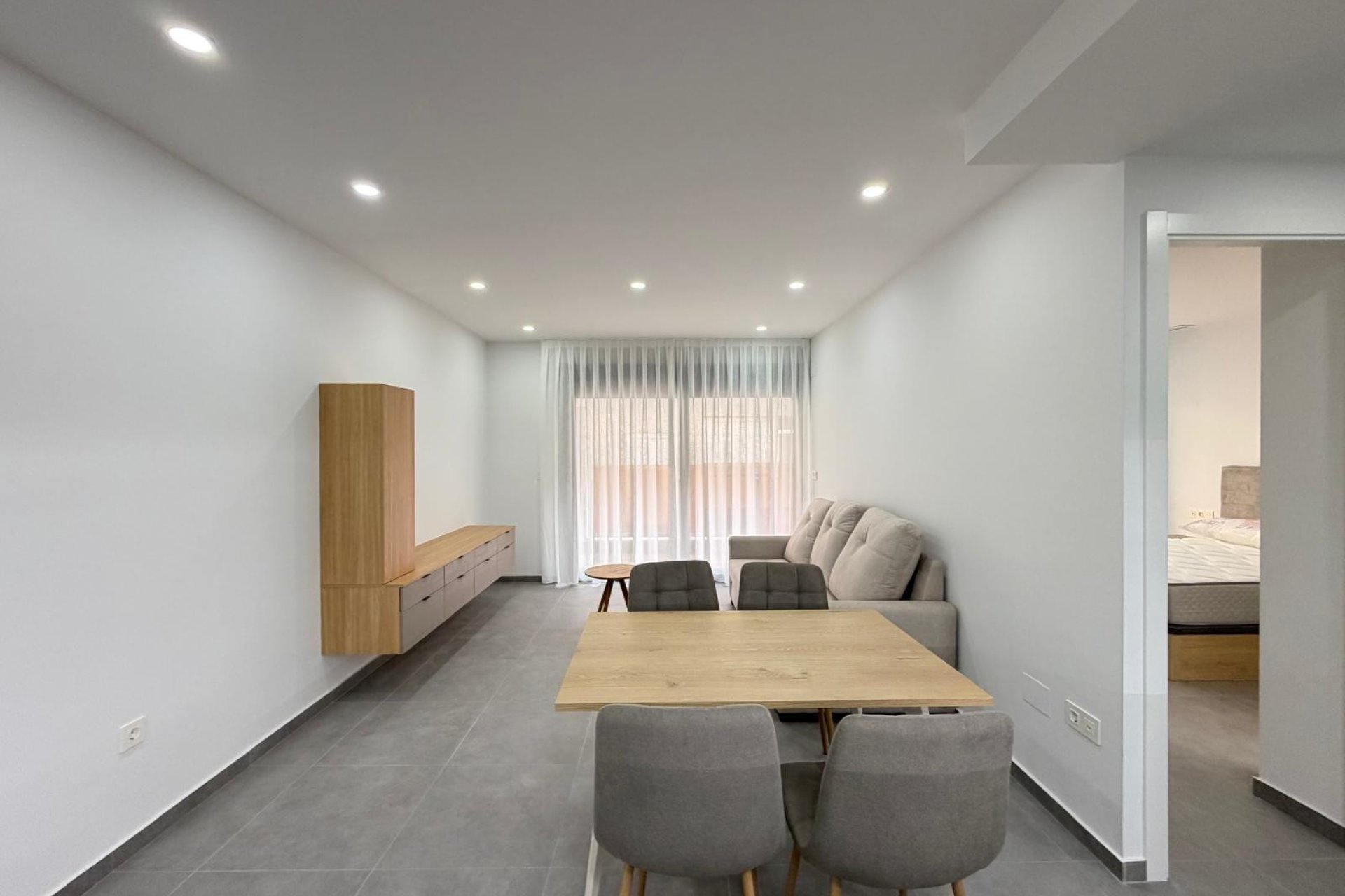 Használt Ingatlanok - Apartman -
Torrevieja - Estacion De Autobuses