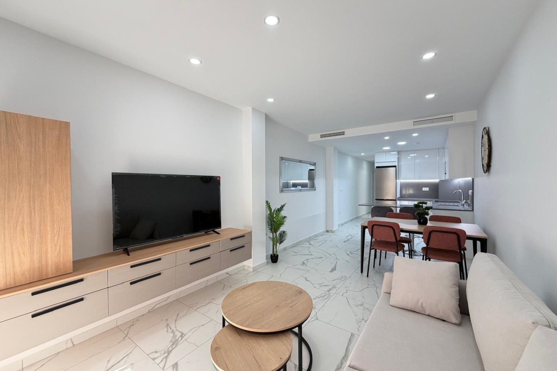 Használt Ingatlanok - Apartman -
Torrevieja - Estacion De Autobuses