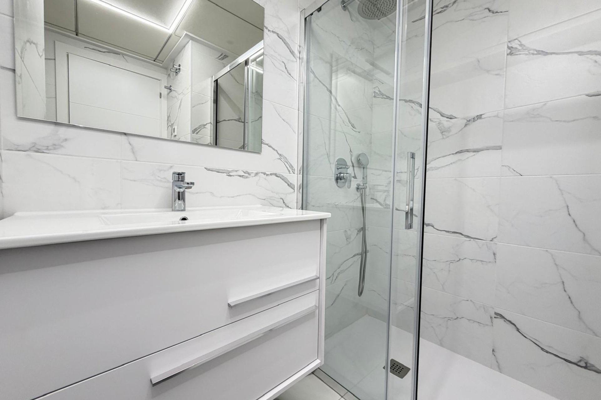 Használt Ingatlanok - Apartman -
Torrevieja - Estacion De Autobuses