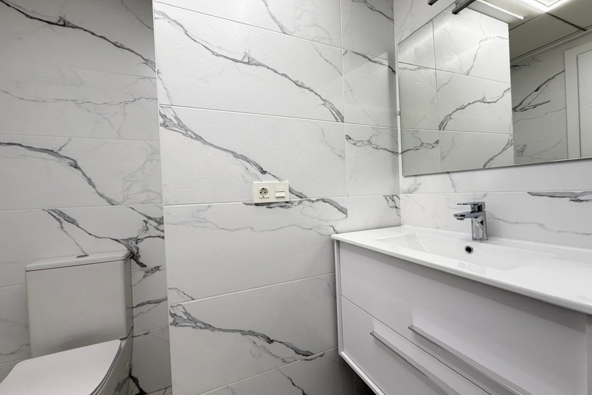 Használt Ingatlanok - Apartman -
Torrevieja - Estacion De Autobuses