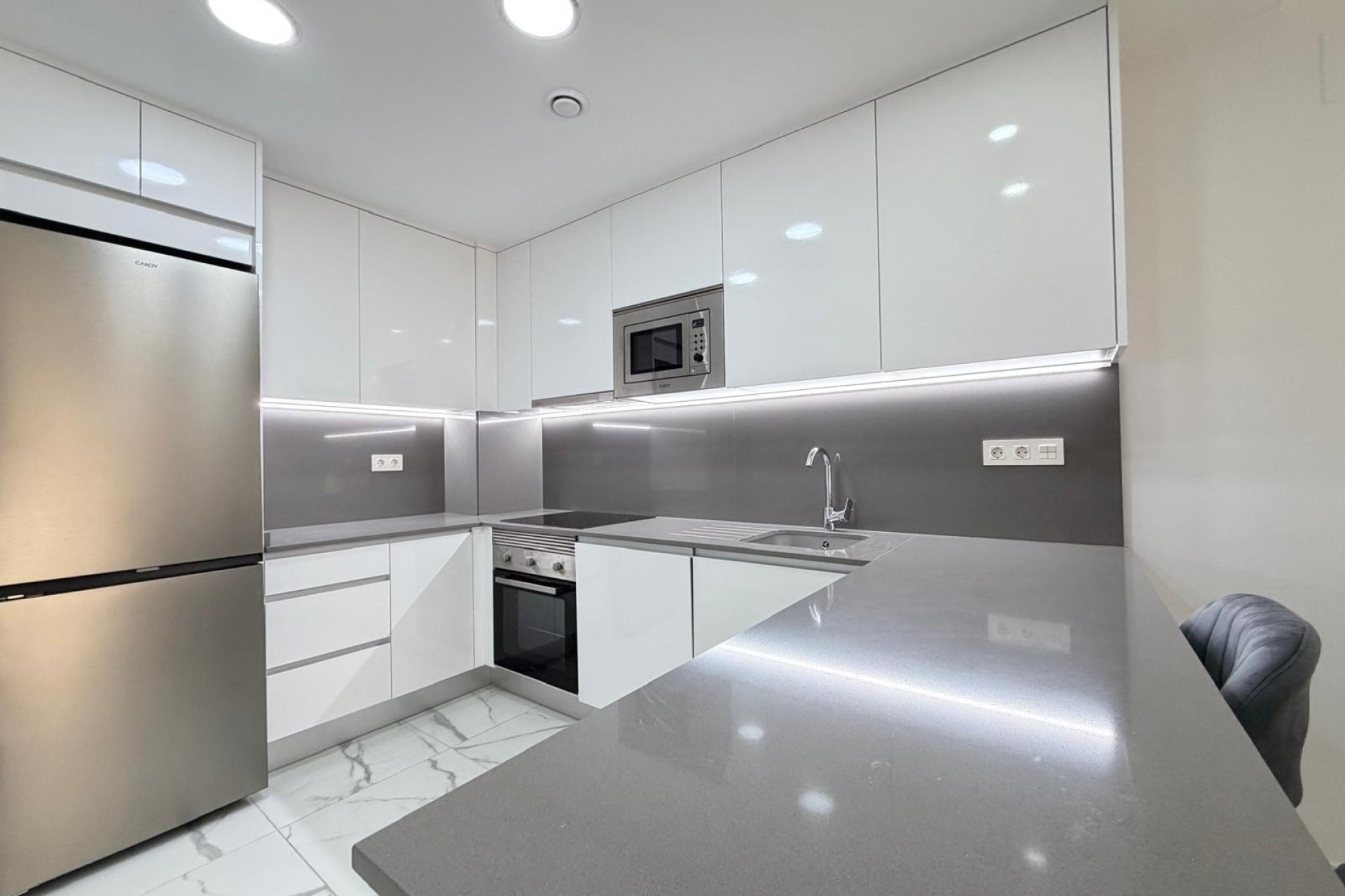 Használt Ingatlanok - Apartman -
Torrevieja - Estacion De Autobuses