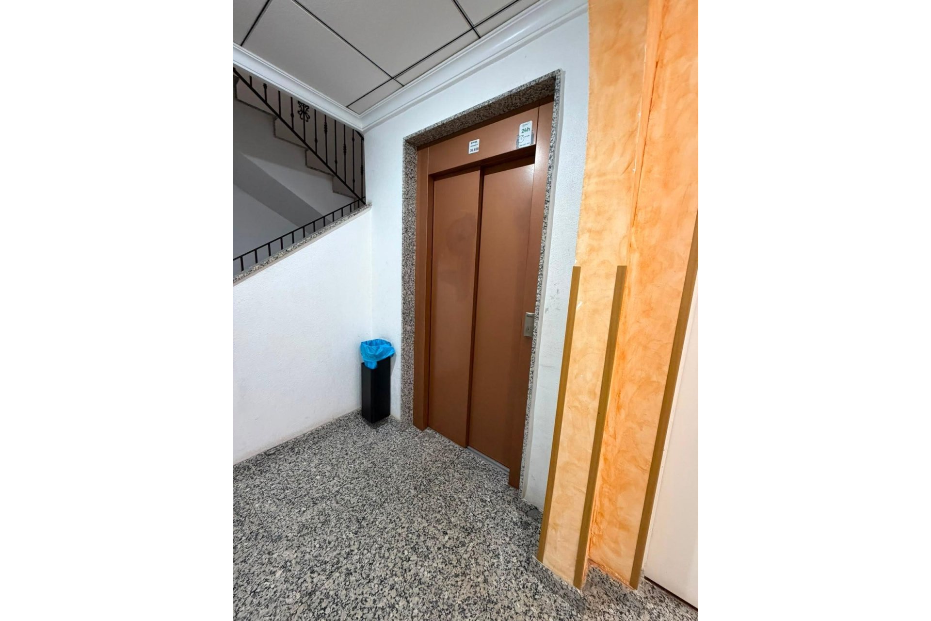 Használt Ingatlanok - Apartman -
Torrevieja - Estacion De Autobuses