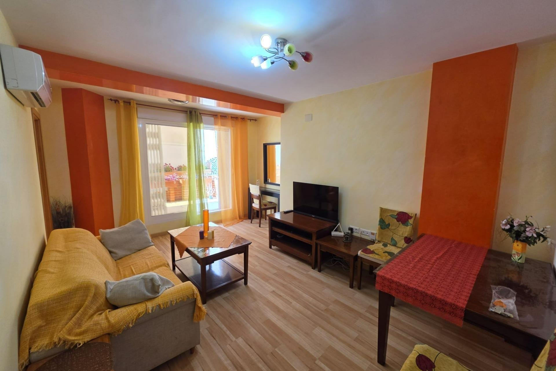 Használt Ingatlanok - Apartman -
Torrevieja - Estacion De Autobuses