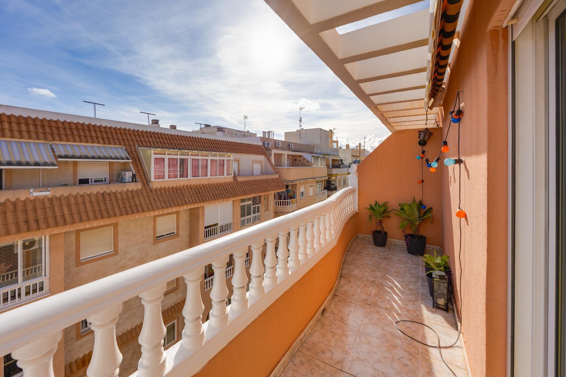 Használt Ingatlanok - Apartman -
Torrevieja - Estacion De Autobuses