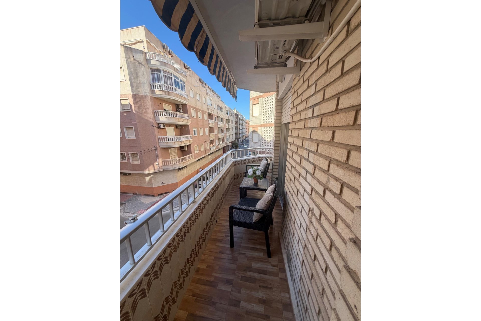 Használt Ingatlanok - Apartman -
Torrevieja - Estacion De Autobuses