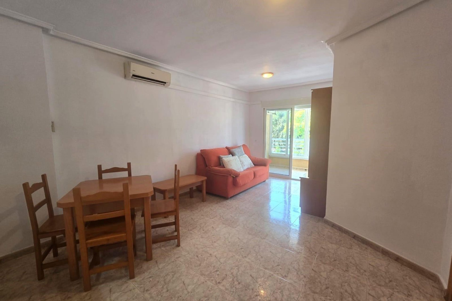 Használt Ingatlanok - Apartman -
Torrevieja - Habaneras