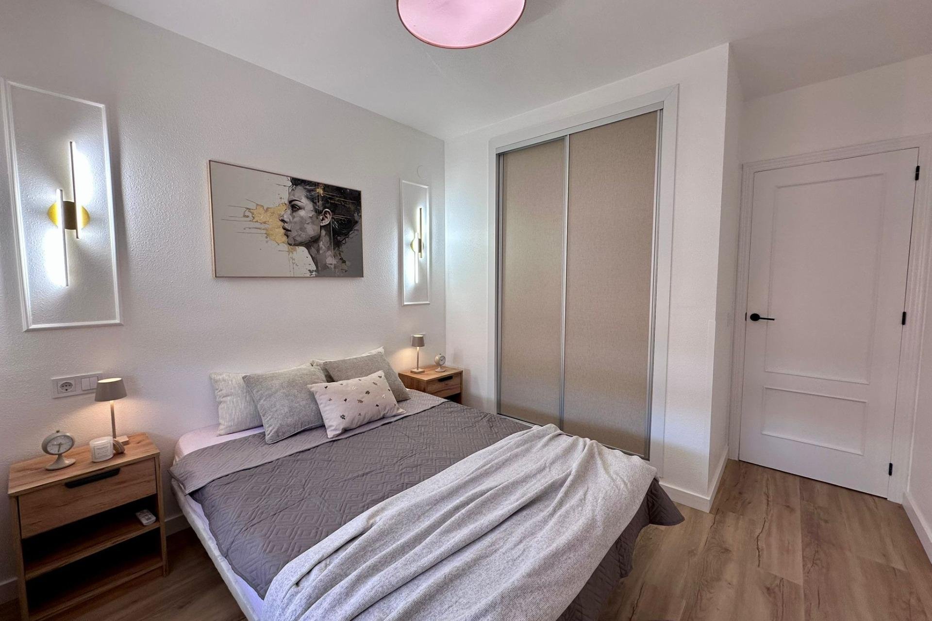 Használt Ingatlanok - Apartman -
Torrevieja - Habaneras