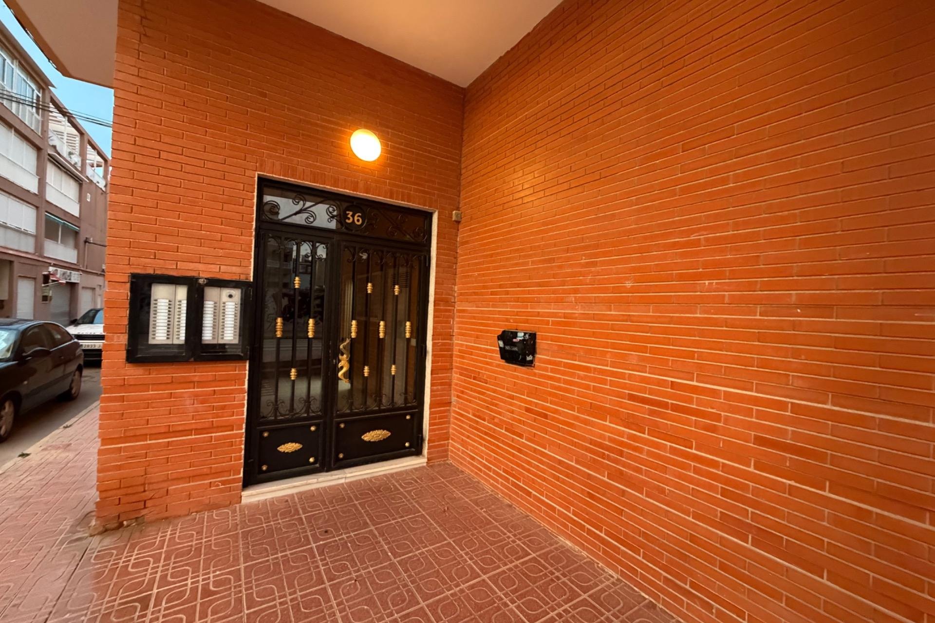 Használt Ingatlanok - Apartman -
Torrevieja - La Mata Pueblo